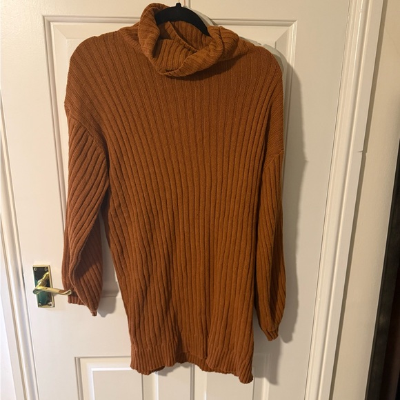 2/$35 Fashion Nova Cognac Brown Turtleneck Sweater Xl - Picture 4 of 7